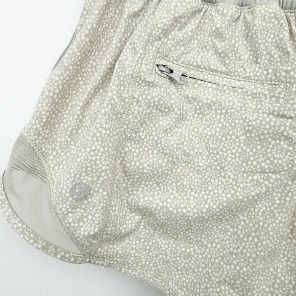 LULULEMON Hotty Hot Short (Short 2’’) Running
Freckle Flower White Seal Grey 8 - Picture 8 of 9